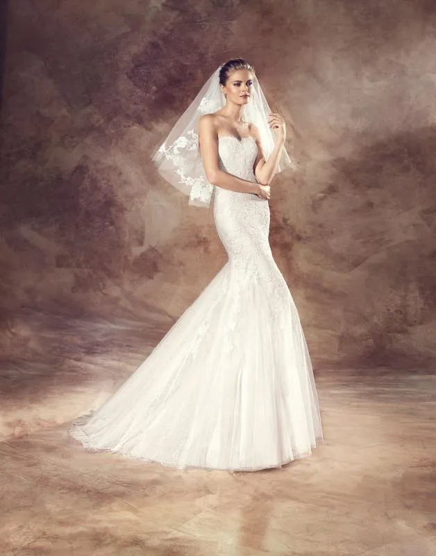 Robe de mariée UBAU